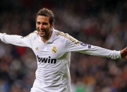 开云体育官方网站-字母哥冠军级表现闪耀联盟，勇士铁血防守强行终结尼克斯连胜神话