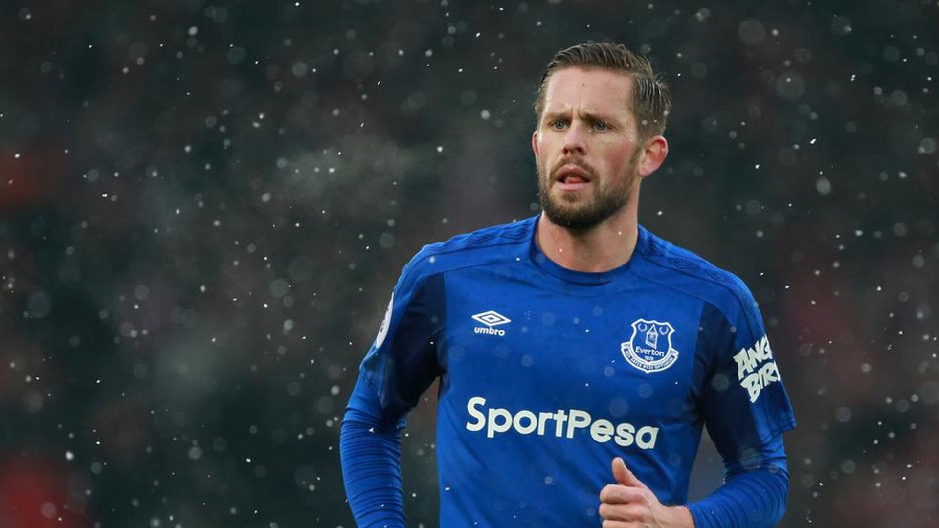 舞台越大,他越强,C罗精神引领曼联逆转巴萨的传奇一夜