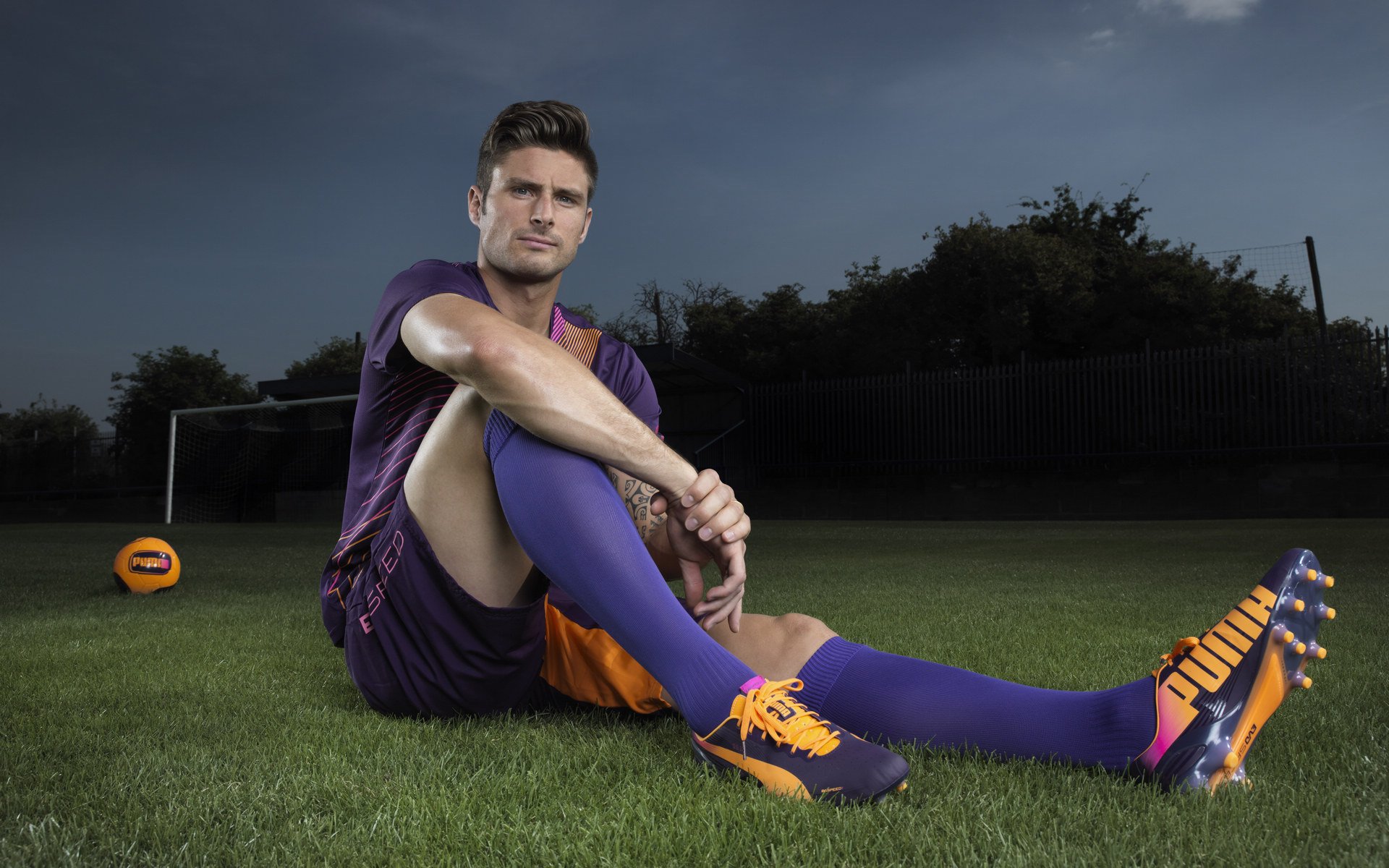 绿茵场上的双重奏，莱万高能输出与摩洛哥节奏掌控的艺术对决